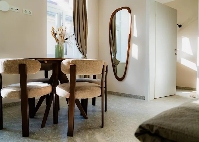 K - Modern Retreat - Great Location * Vienna